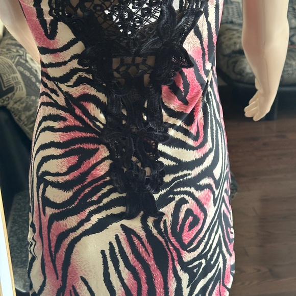 Brand New Body Fit Dress. - Picture 6 of 9